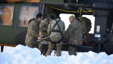 Yaralanan Köylüyü Askeri Helikopter Hastaneye Yetiştirdi