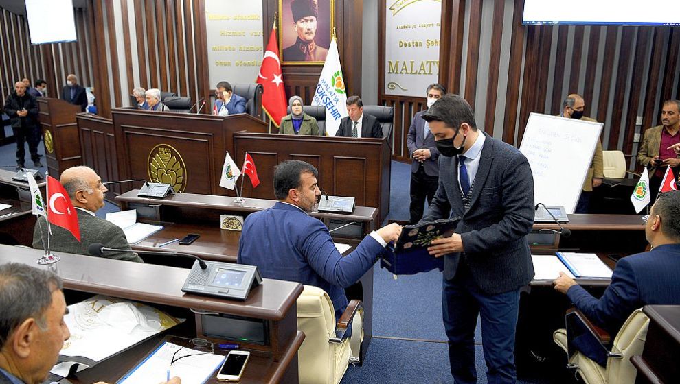 Büyükşehir Meclisi'nde Encümen ve Komisyonlara Seçim Yapıldı