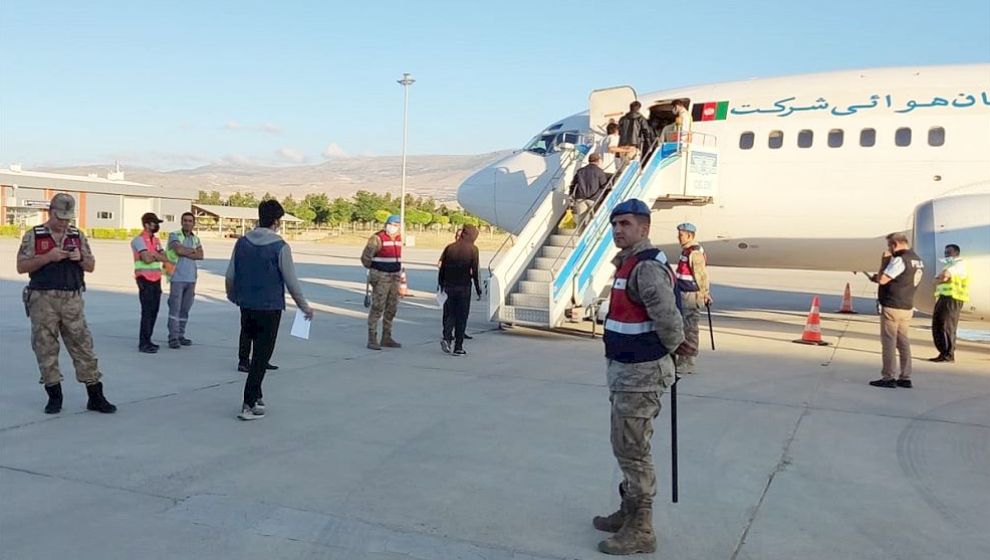 107 Afganistanlı Daha Malatya'dan Sınır Dışı