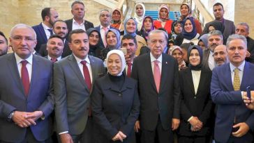 Toplantıyı İzlediler, Erdoğan'la Fotoğraf Çektirdiler