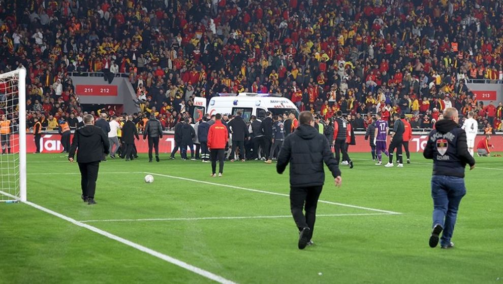 Göztepe- Altay Maçı Olay Çıkınca Tatil Edildi
