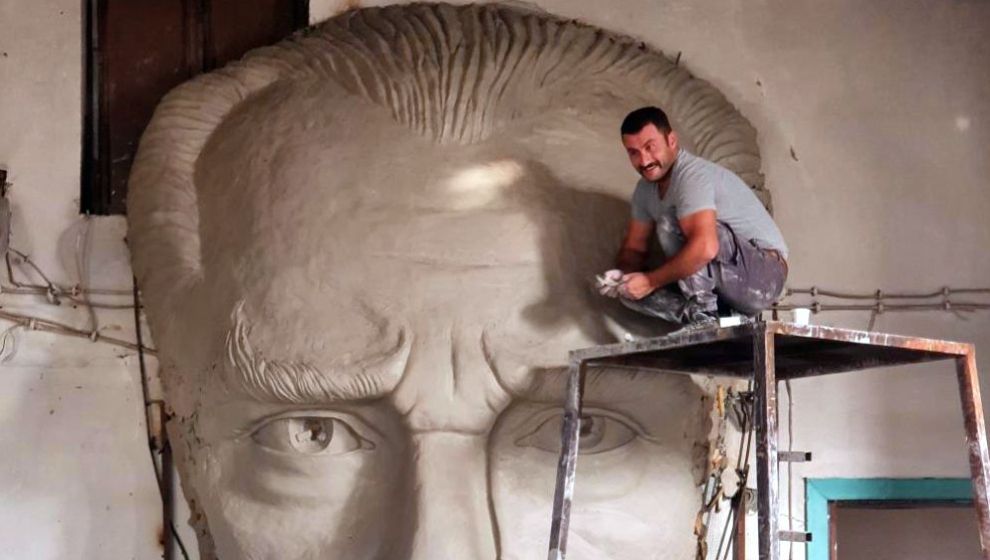 'Türkiye'nin En Büyük Atatürk Maskı' Yapılıyor