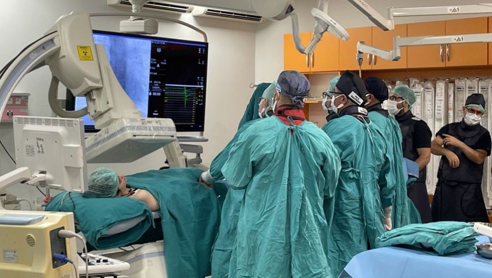 TÖTM'de 2 Hastanın Kalp Kapakçıkları Değiştirildi