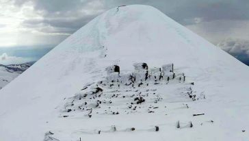 Nemrut'u Kar Kapladı