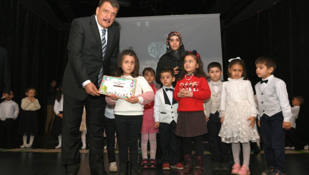 Büyükşehir'in Nezaket Okullarında Küçüklere Karne