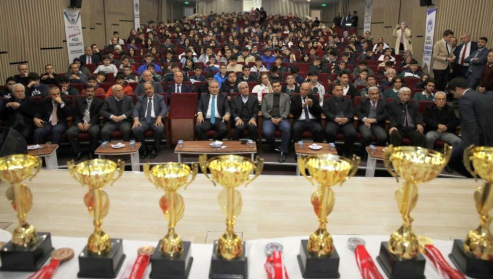 Liseler Arası Online e-Spor Turnuvası Ödülleri Dağıtıldı