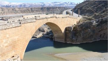 Adıyaman'daki 1800 Yıllık Tarihi Köprü Depremlere Dayandı