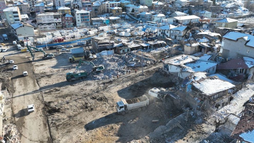 'Doğanşehir'de 6 Bin Yapı Yıkıldı Veya Ağır Hasarlı'
