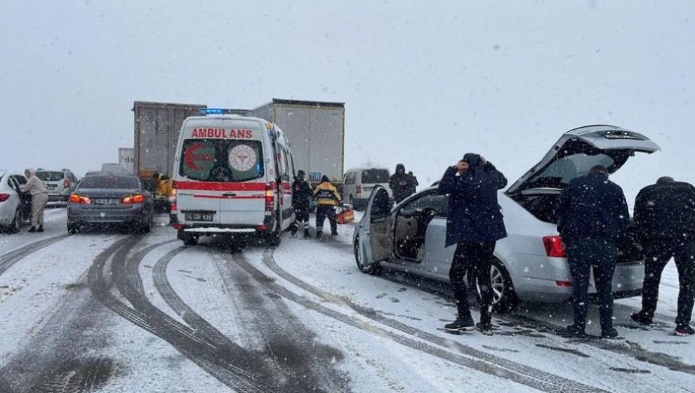 Malatya Plakalı TIR Savruldu, 58 Araç Birbirine Girdi