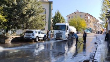 Arapgir Belediyesi Temizlik Çalışmalarını Sürdürüyor