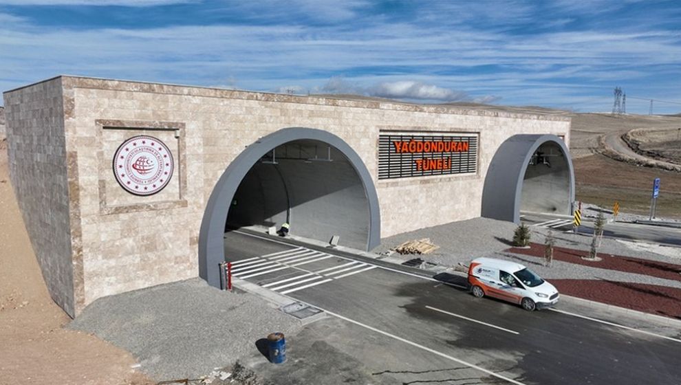 Sivas- Malatya Kara Yolundaki Yağdonduran Tüneli Trafiğe Açıldı