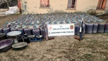 Jandarma 13 Bin Litre Kaçak Şarap, Polis Elektronik Eşya Ele Geçirdi