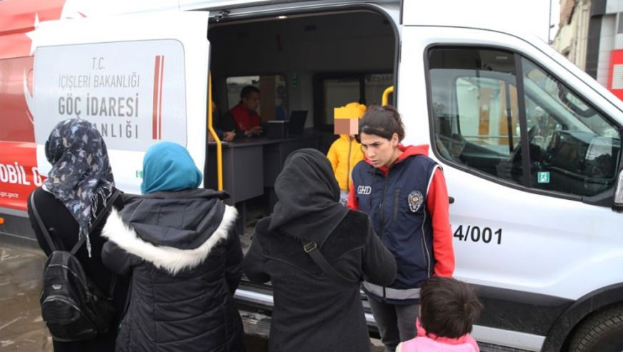 Mobil Göç Noktasında 10 Bine Yakın Yabancı Göçmen Sorgulandı