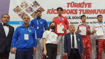 Kick Boks Turnuvasında 15 Madalya