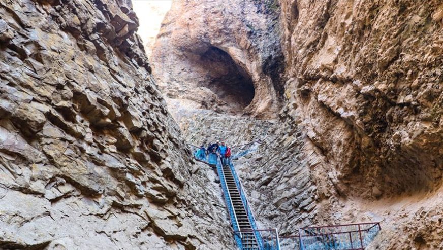 Nahçıvan'ın Turizm Merkezi Ashab-ı Kehf Mağaraları