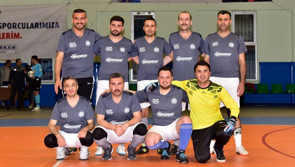 Arslantepe Futsalda Şampiyon Büyükşehir Basın..