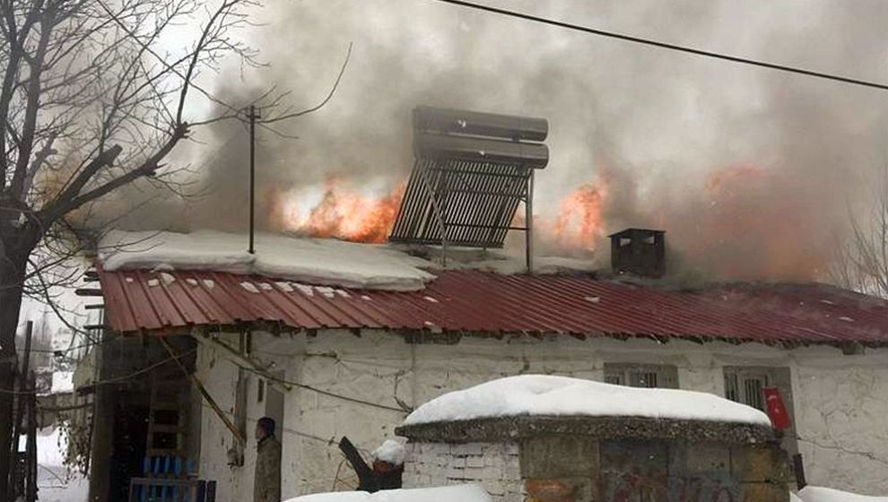 Doğanşehir'deki Ev Yangını Maddi Hasara Yol Açtı