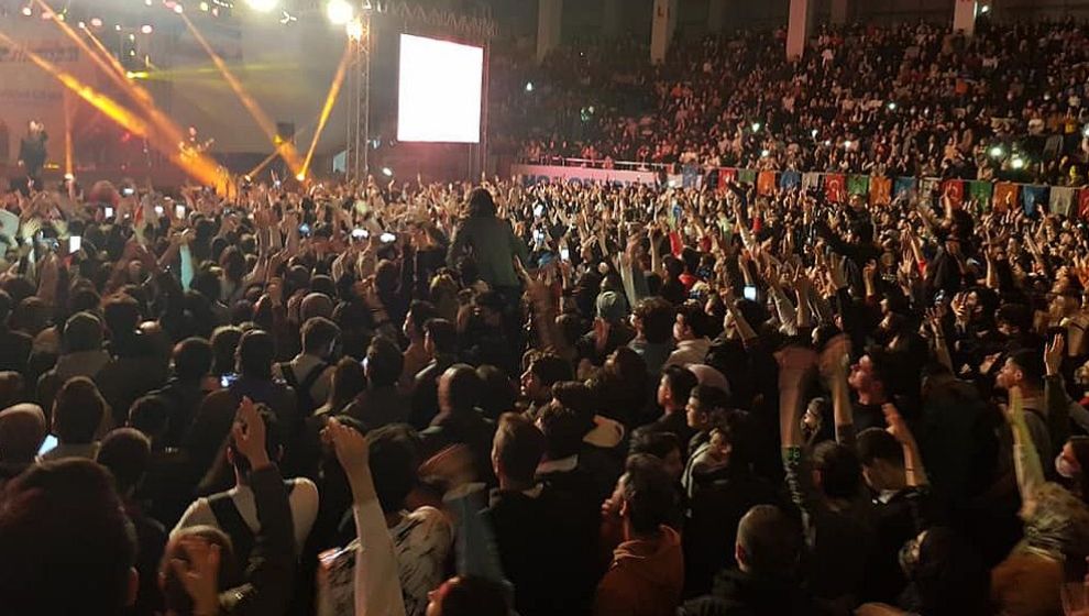 Emre Aydın Konserine Büyük İlgi