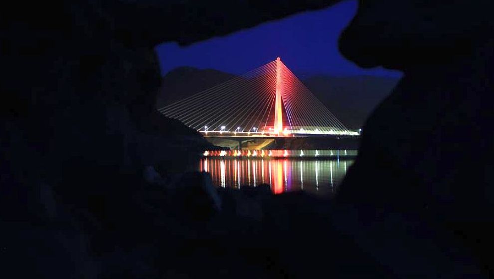 Kömürhan Köprüsü Gece Işıl Işıl