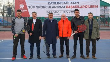 Kayısı Çiçeği Şenliği Tenis Turnuvası Yapılıyor