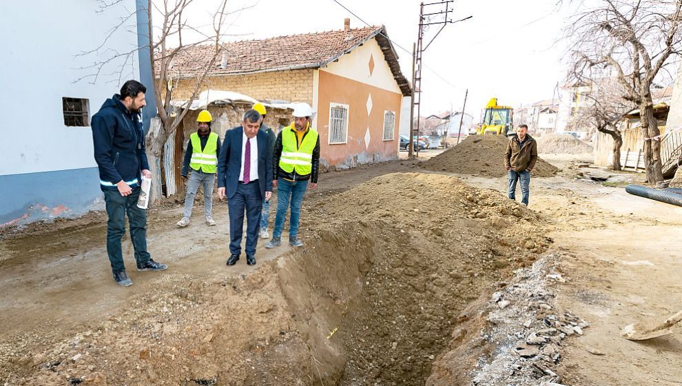 Topsöğüt'ün Kanalizasyon Hattı Yenileniyor