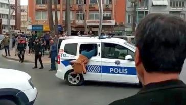 Elleri Kelepçeli Olarak Polis Otosundan Firara Kalkıştı