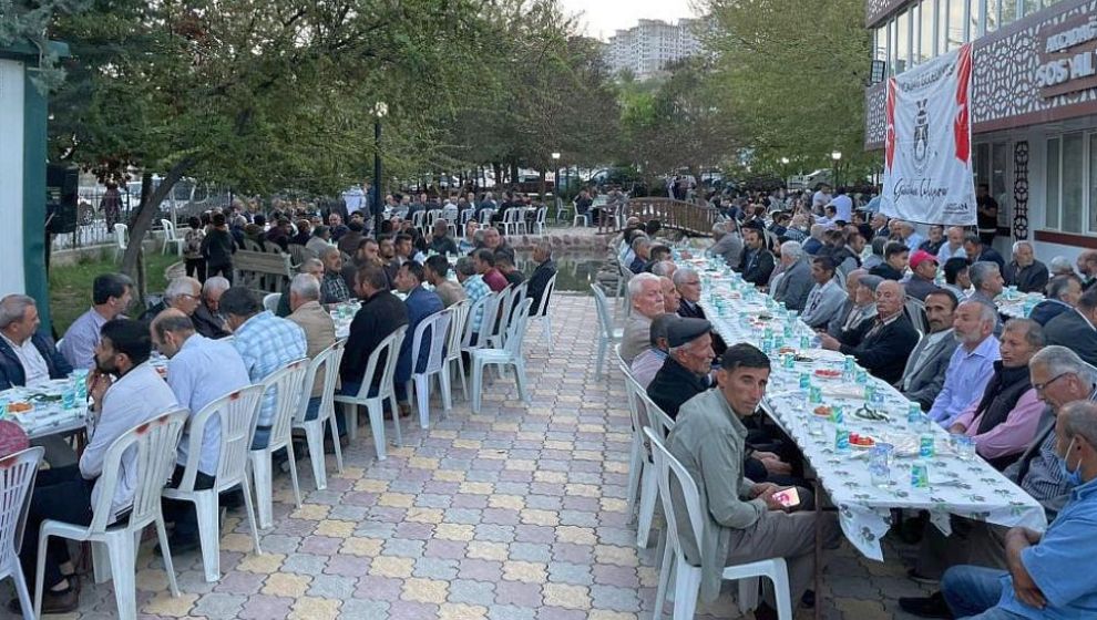 Akçadağ Belediyesi'nden 2 Bin Kişilik İftar