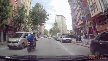 Akan Trafikte Motosikletli Terörü