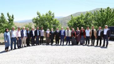 "Mahallemizde Güzel Hizmetlere İmza Atılıyor"