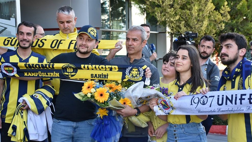 Fenerbahçe'ye Taraftarlarından Karşılama
