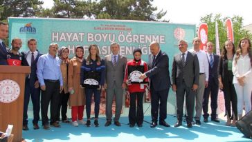 'Hedef 100 Bin Kursiyer'