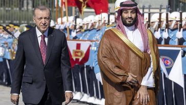 Suudi Prensi Erdoğan Karşıladı