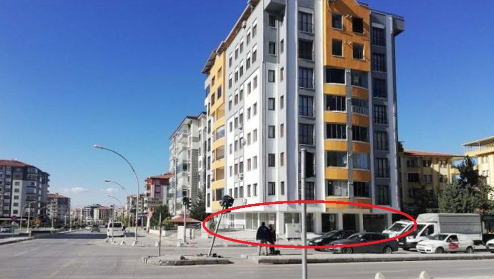 Meğer Apartman Otoparkını İşyerine Dönüştürme İşini Bitirmişler!