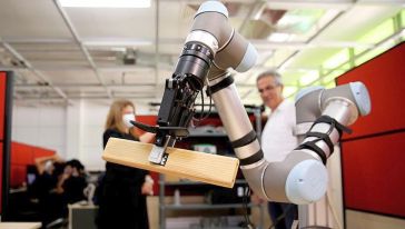 ODTÜ'nün Yapay Zekalı 'Kalfa Robotlar'ı Fabrikalarda Göreve Hazır