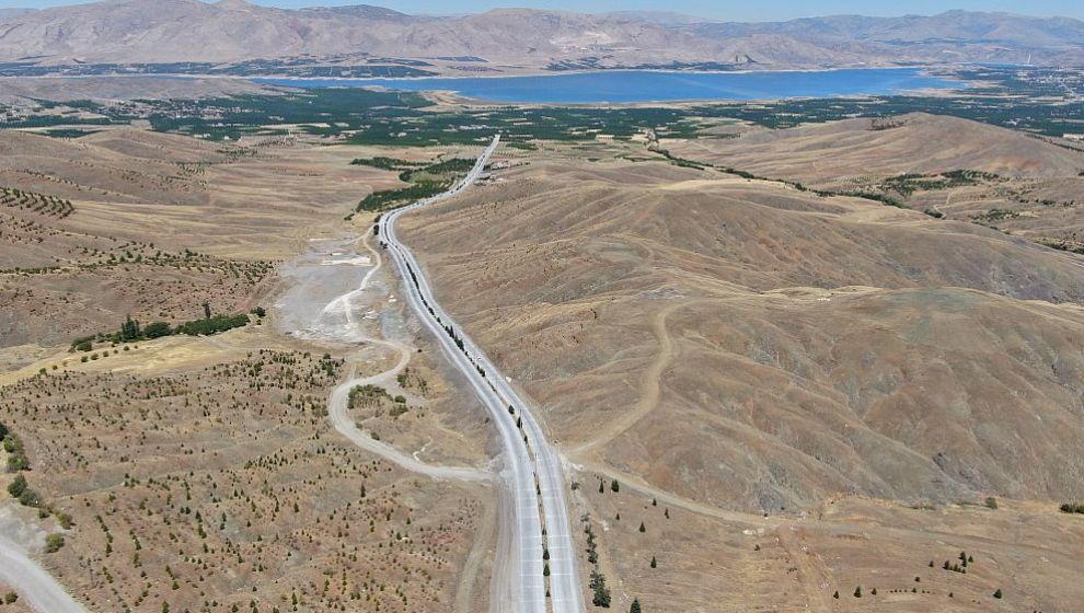 Erenli Mahallesinde Beton Yol Uygulaması