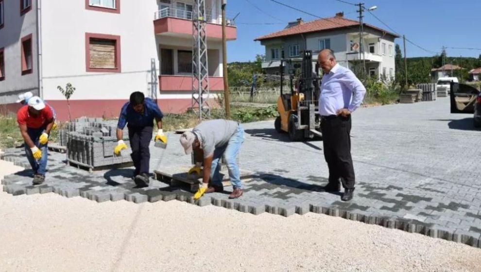 Doğanşehir'de Asfalt ve Kilit Taş Döşeme Çalışması