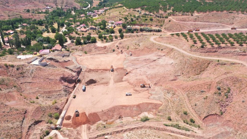 Karaçayır Barajı'nda İnşa Çalışmaları Sürüyor