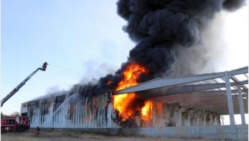 2. OSB'deki Fabrika Deposunda Yangın