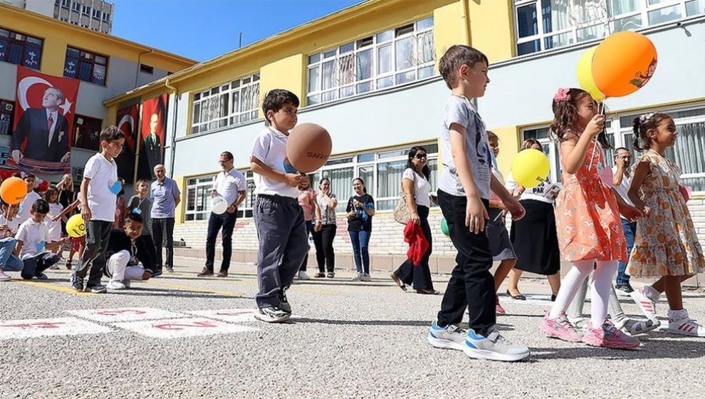 Okullarda Yeni Ders Yılı Başlıyor