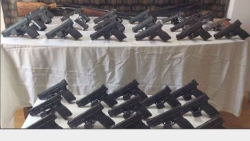 Polisten Silah Tacirlerine Büyük Darbe.. 36 Silah Ele Geçti