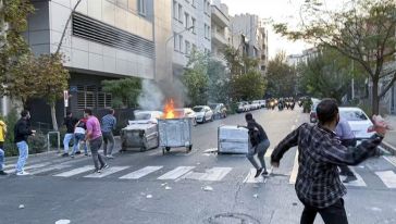 Tahran Sokaklarında Gösteriler Yeniden Alevlendi