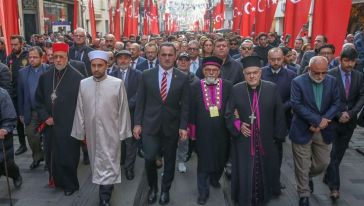 'İstiklal Bizim' Yürüyüşü Yapıldı