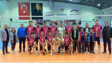 Voleybolda Büyükşehir Rakibini Mağlup Etti