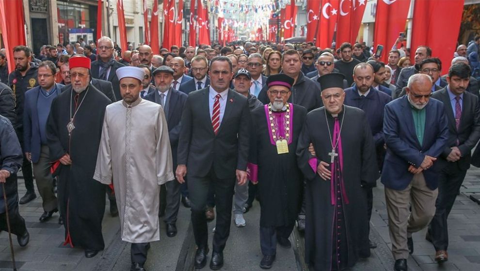 'İstiklal Bizim' Yürüyüşü Yapıldı