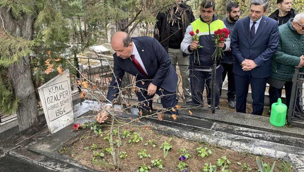 KKTC Cumhurbaşkanından Kıbrıs Şehidinin Mezarına Ziyaret
