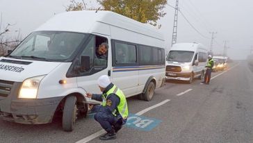 Doğanşehir'de Öğrenci Servislerine Kış Lastiği Denetimi