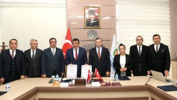 'Nahna Küftesi' ve 'Sümüt Pilavı'n Coğrafi İşaret Tescil Belgesi