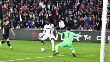 Samsun'daki Zorlu Maç Beraberlikle Sonuçlandı:1-1