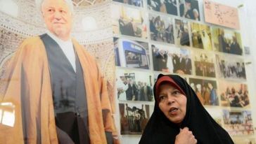 İran'ın Eski Cumhurbaşkanının Kızına Hapis Cezası