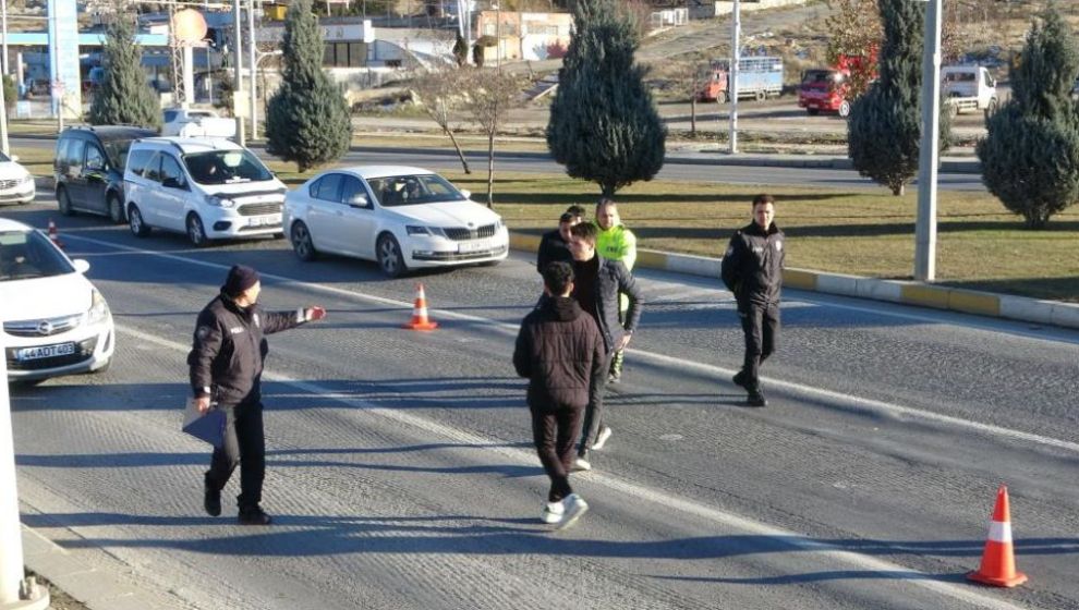 Otomobil Çarptı, Ağır Yaraladı